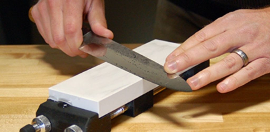 What Grit to Sharpen Knives